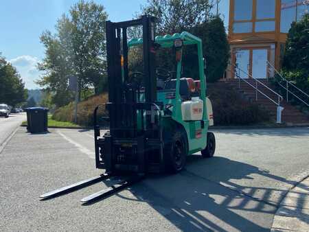 LPG Forklifts 1999  Yang FG 20 (4)