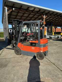 Elektryczne 4-kołowe 2013  Toyota 8FBMT25 (1)