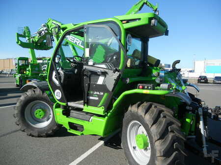 Telehandler Fixed 2023  Merlo Multifarmer MF 34.9 -140 CS CVT (2)