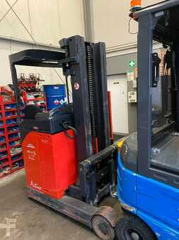 Schubmaststapler 2005 Linde R14 (1)