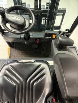 Chariots électriques à 3 roues 2010  Jungheinrich EFG 215 (4)