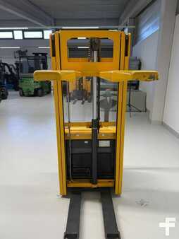 Stoccatori 2010  Jungheinrich EJC 112 (3)