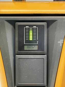 Stoccatori 2010  Jungheinrich EJC 112 (8)