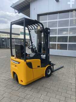 Elektro 3 Rad 2004  Jungheinrich EFG 110 k (5)