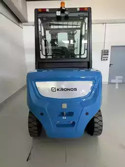 Sähkö - 4 pyör 2026  Kronos ES4A-L Pro 50 (6)
