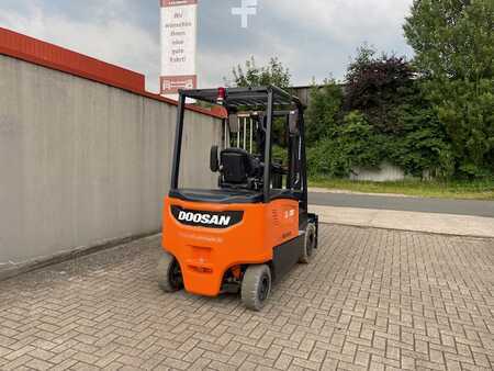 Elektromos 4 kerekű 2016  Doosan BX30-7 (1)