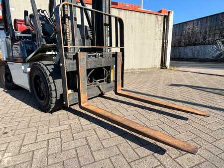 Treibgasstapler 2020 Unicarriers UG1D2A32LQ (4)