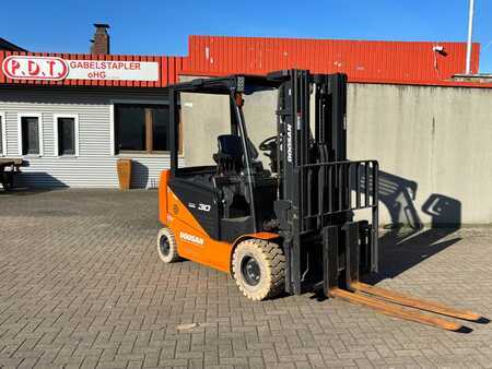 Elektro 4 Rad 2022 Doosan B30NS (1)