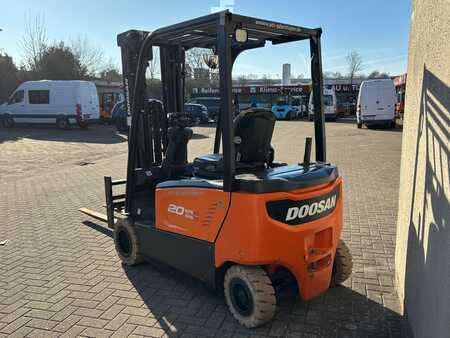 Elektro 4 Rad 2021  Doosan B20 -7 Plus (5)