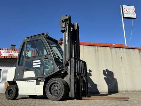 Treibgasstapler 2009 Nissan UG1D2A30LQ (2)