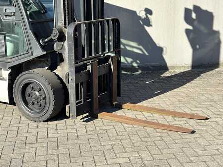 Treibgasstapler 2009 Nissan UG1D2A30LQ (4)