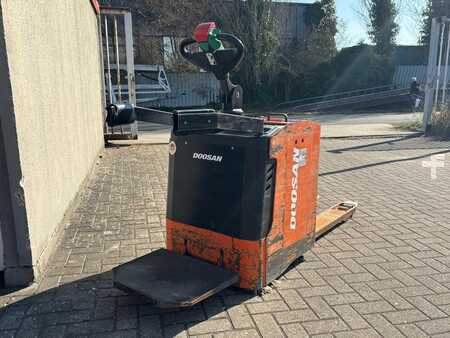 Transpaleta eléctrica 2018  Doosan LEDH 20 MP (5)