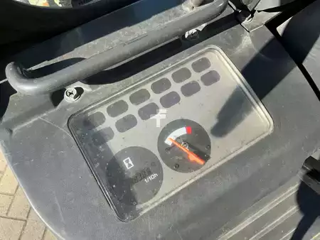 LPG Forklifts 2005  Nissan PD01A18PQ (4)