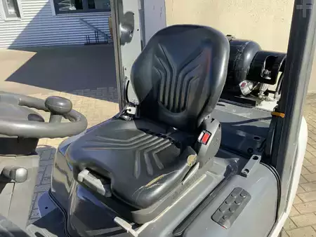 LPG Forklifts 2005  Nissan PD01A18PQ (5)