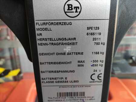 Apilador eléctrico 2011  BT SPE125 (5)