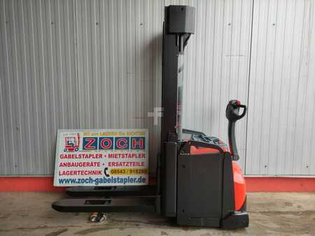 Pallet Stackers 2015  BT SWE160L (1)