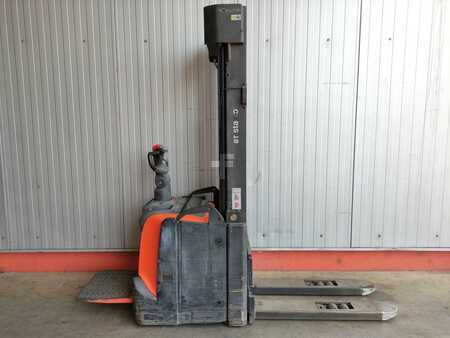 Pallet Stackers 2017  BT SPE140 L (2)