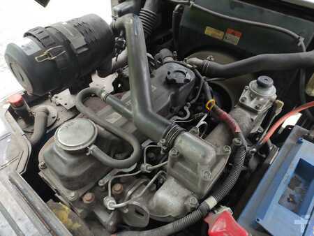 Chariot élévateur diesel 2013  Nissan Y1D2A25Q (7)