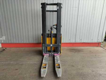 Stacker pedestre 2004  OM CL10.50 (3)