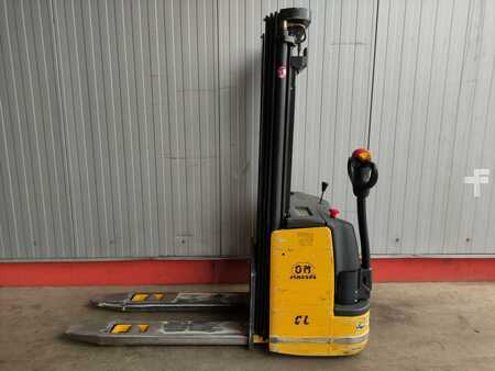 Stacker pedestre 2004  OM CL10.50 (1)