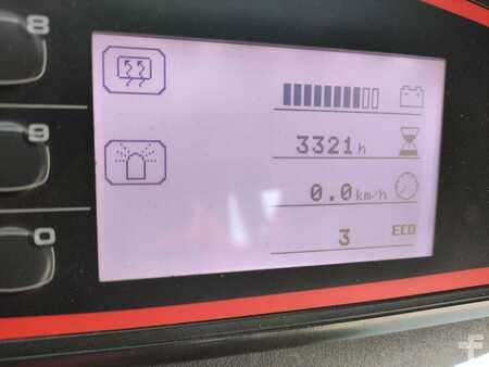 Schlepper 2015  Linde P80 (7)