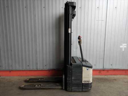 Stacker pedestre 2006  Crown WE 2300-1.6 TT (1)