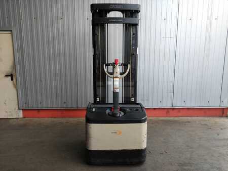 Stacker pedestre 2006  Crown WE 2300-1.6 TT (4)