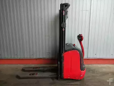 Stapelaars 2009  Linde L14-372 (1)