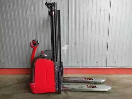 Stapelaars 2009  Linde L14-372 (2)