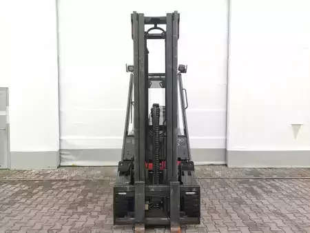 4-wiel elektrische heftrucks 2011  Linde E30-03/600-336 (3)