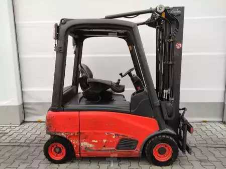 4-wiel elektrische heftrucks 2013  Linde E16P-01-386 (2)