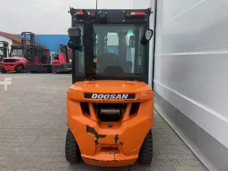 Diesel heftrucks 2020  Doosan D30 S-7 (4)