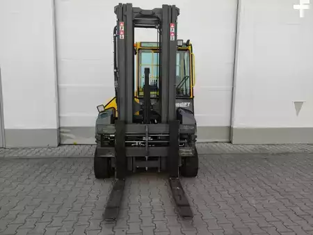 Fireveistruck 2023  Combilift CBE4000 (3)