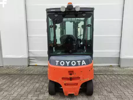 Eléctrica de 4 ruedas 2014  Toyota 8FBMKT25 (4)