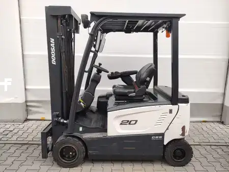 Chariots électriques à 4 roues 2022  Doosan B20X-7 Plus (1)
