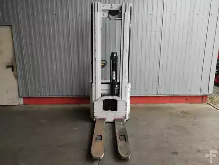 Apilador eléctrico 2017  Doosan LEDS 20 (3)