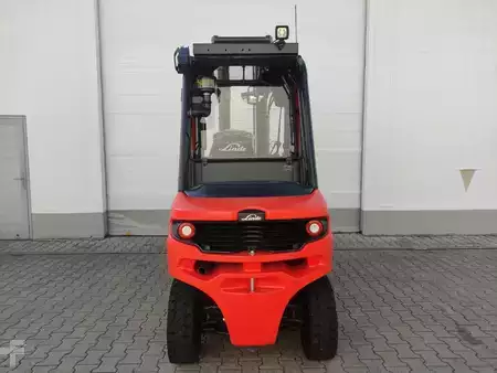 Elektromos 4 kerekű 2025  Linde H35D-01/1202 (4)