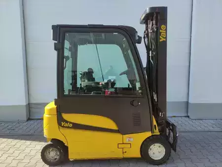 Elektromos 4 kerekű 2017  Yale ERP20VF LWB E2380 (2)