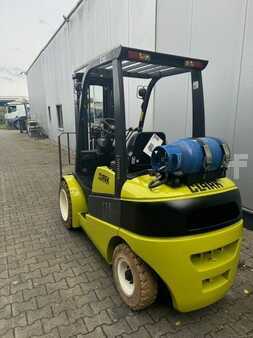 Gas truck 2008  Clark C30L (2)