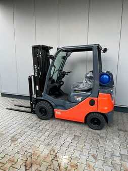 Propane Forklifts 2022  Toyota 02-8FGF18 (1)