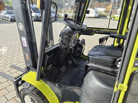 Dieselový VZV 2016 Clark GTS25D (4)