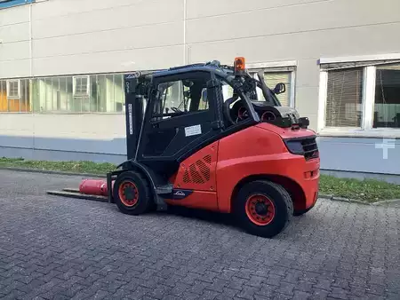 Gázüzemű targoncák 2016  Linde H50T-02 (5)