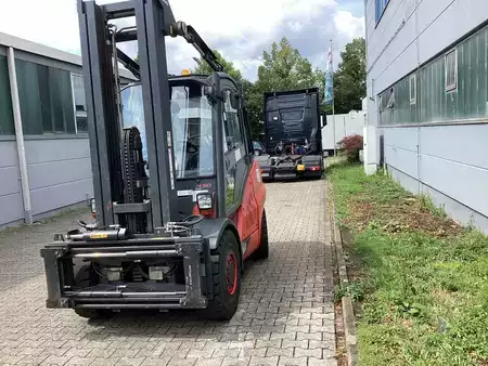 Treibgasstapler 2015  Linde H50T-02 (2)