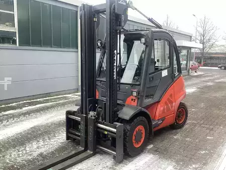 Carretilla elevadora diésel 2012  Linde H40D-01 (3)