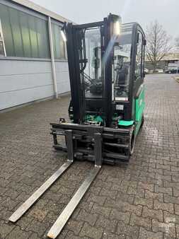 Elektro 4 Rad 2018  Mitsubishi FB25CN (2)