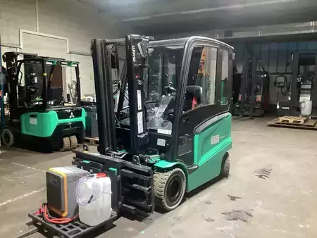 Elektro 4 Rad 2018 Mitsubishi FB25CN (9)