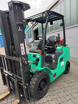 Treibgasstapler 2020  Mitsubishi FG25N (3)