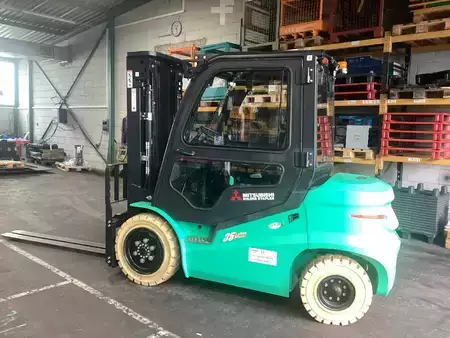 El Truck - 4-hjul 2025  [div] ECB35QL (10)