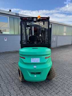 El truck - 4 hjulet 2025  [div] ECB35QL (3)