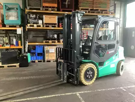 El Truck - 4-hjul 2025  [div] ECB35QL (9)